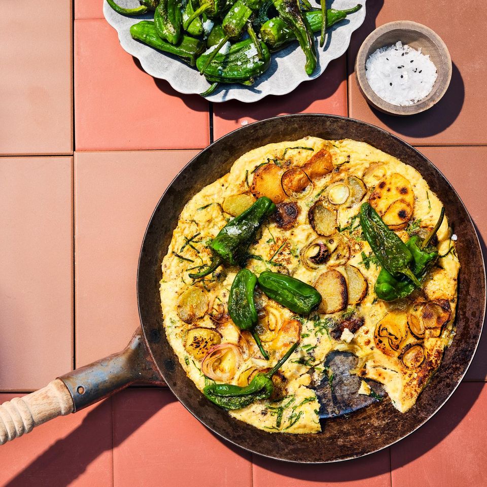 Tortilla con Pimientos de Padrón