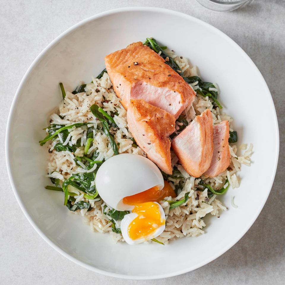 Gewürzreis mit Lachs Rezept - [ESSEN UND TRINKEN]