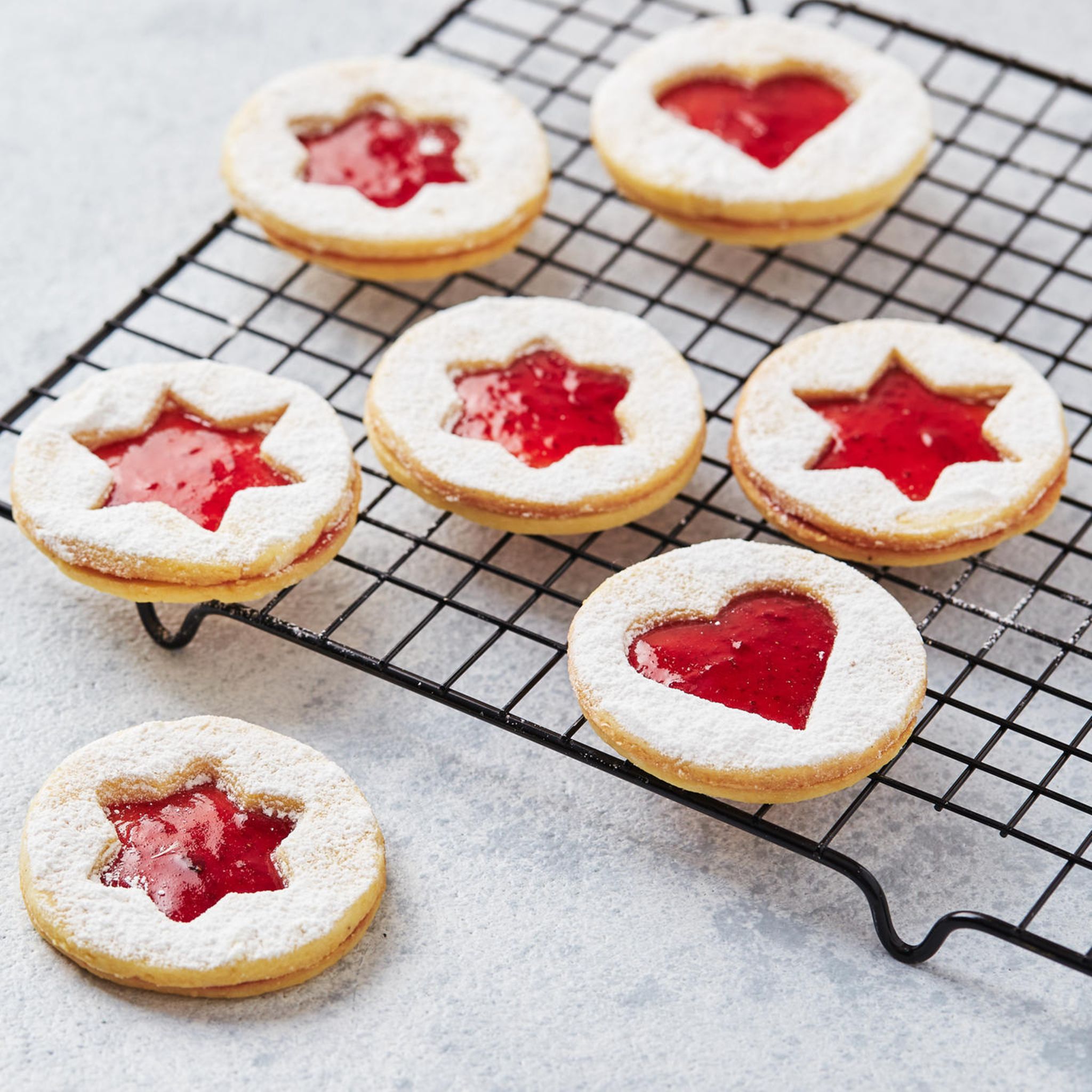 plätzchen vom blech zum schneiden mit marmelade