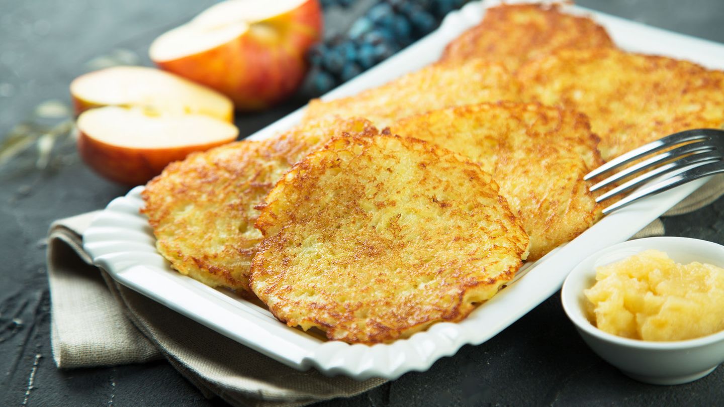 Kartoffelpuffer mit Apfelkompott Rezept