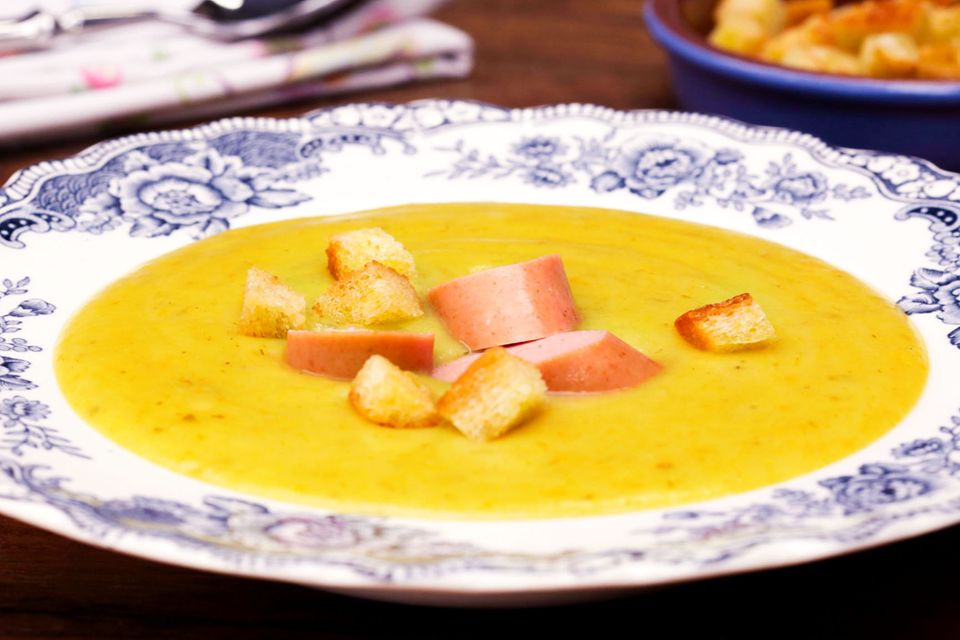 Kartoffelsuppe mit Wiener Würstchen Rezept - [ESSEN UND TRINKEN]