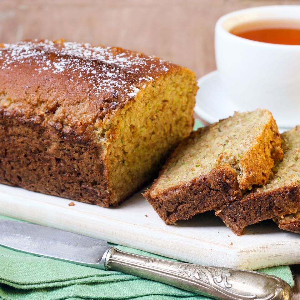 Zucchinikuchen – saftig und einfach - [ESSEN UND TRINKEN]