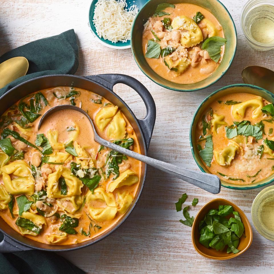 Vegetarischer Tortellini-Topf Rezept - [ESSEN UND TRINKEN]