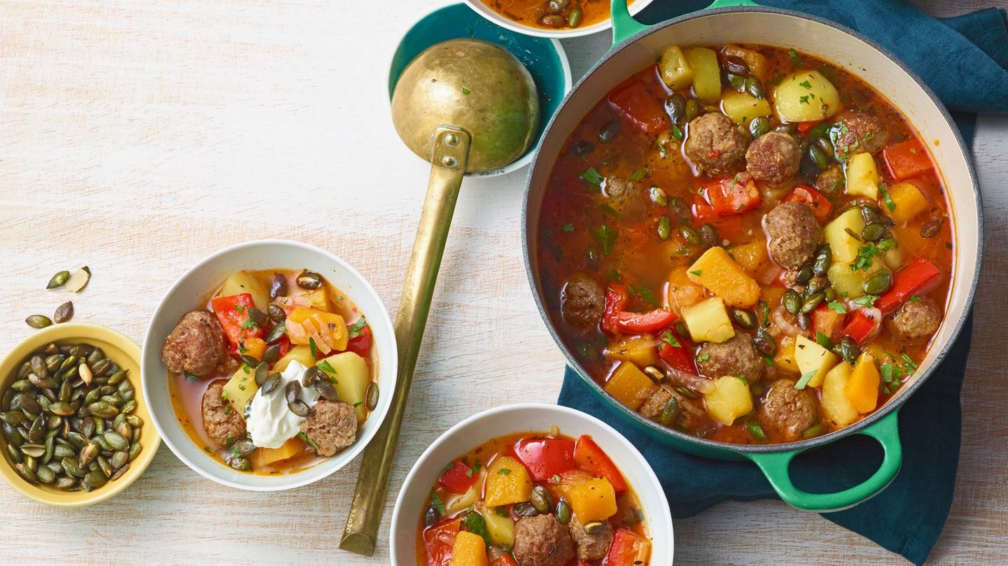 Kürbiseintopf mit Mettbällchen Rezept