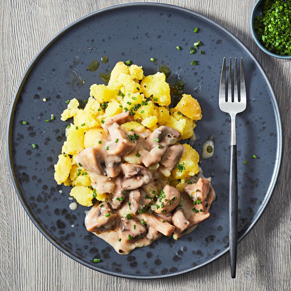 Pilz-Geschnetzeltes mit Kartoffeln Rezept - [ESSEN UND TRINKEN]