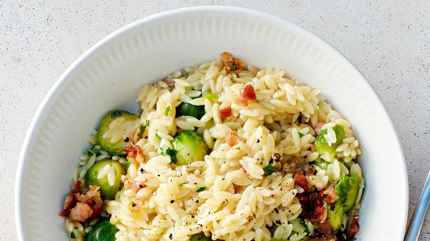 Pastasotto mit Speck und Rosenkohl: schnelles Rezept - [ESSEN UND TRINKEN]