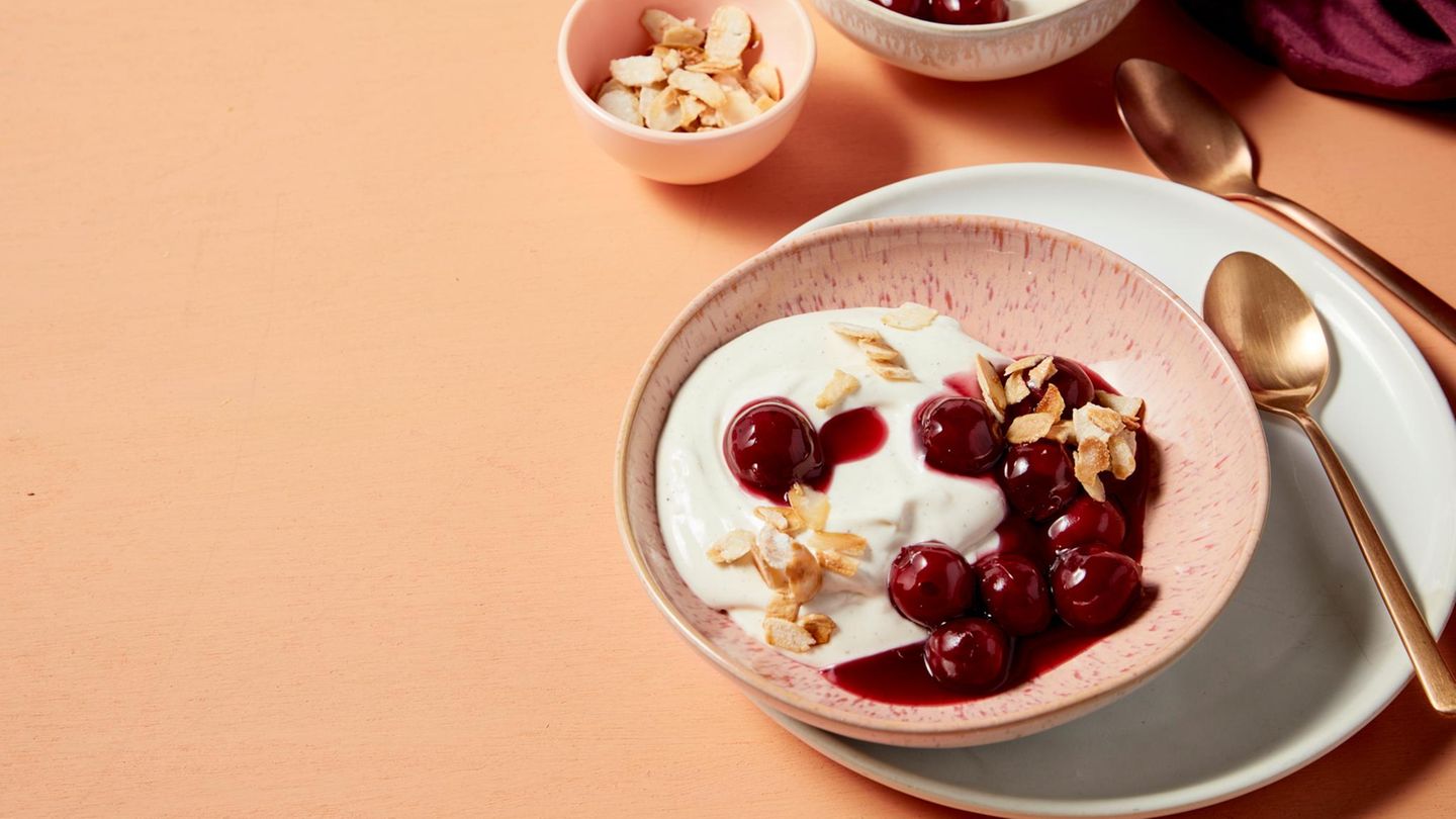 Käsekuchencreme mit Mandelkrokant Rezept