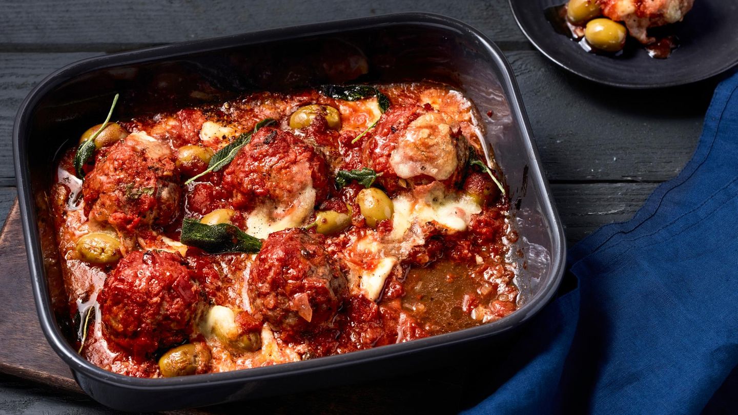 Hackbällchen mit Tomatensauce und Mozzarella Rezept