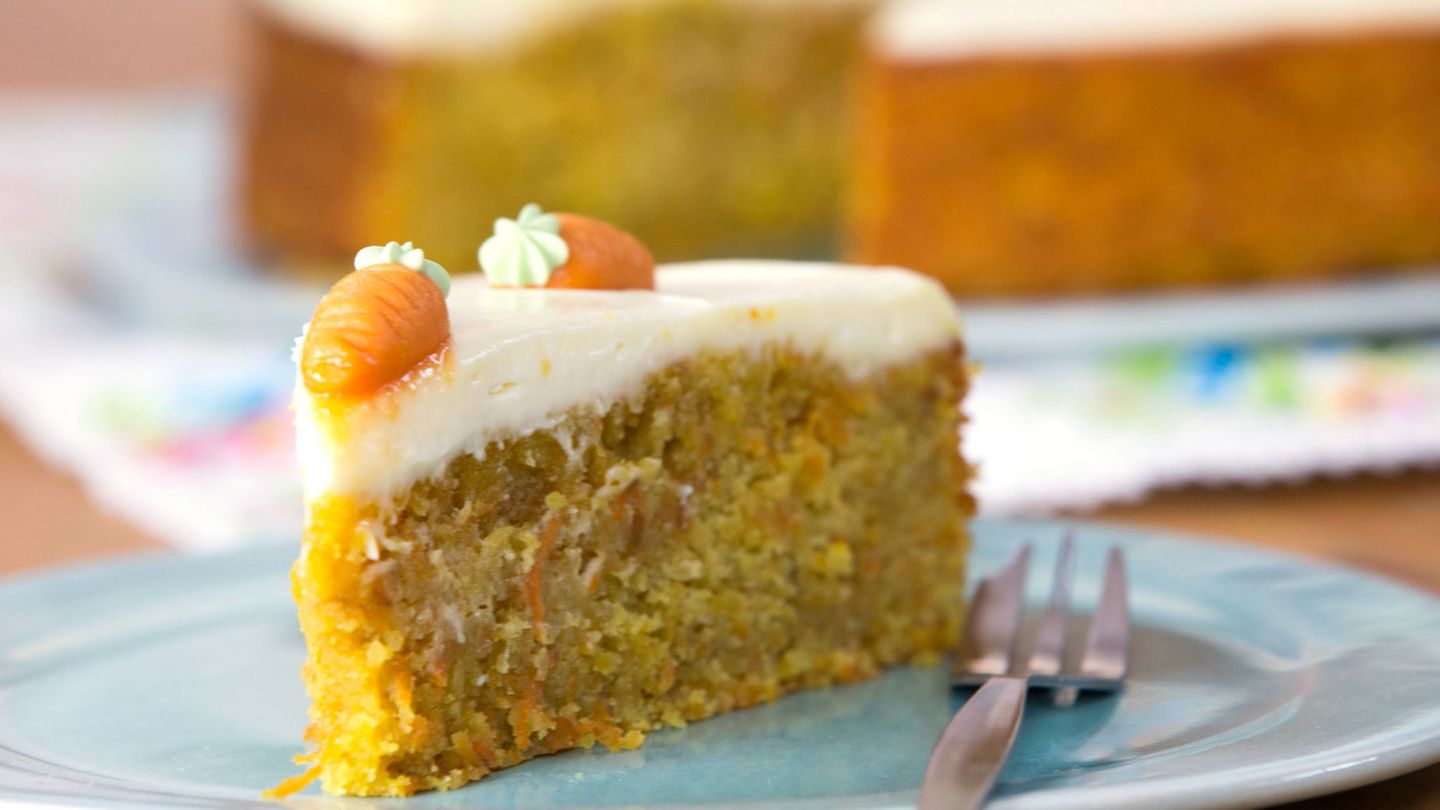 Saftiger Karottenkuchen: Rezept mit Frosting