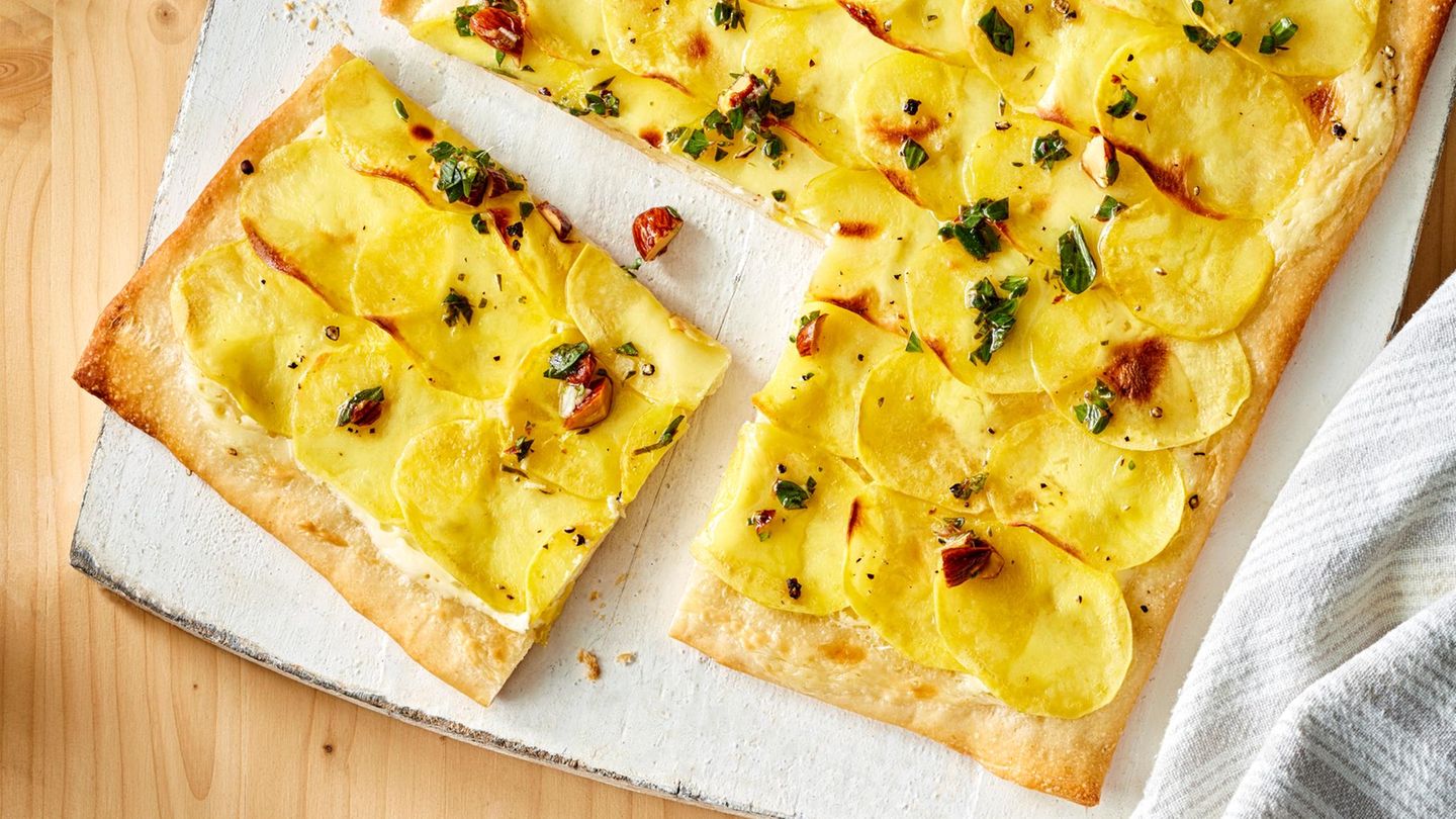 Kartoffel-Pizza mit Majoran-Gremolata Rezept