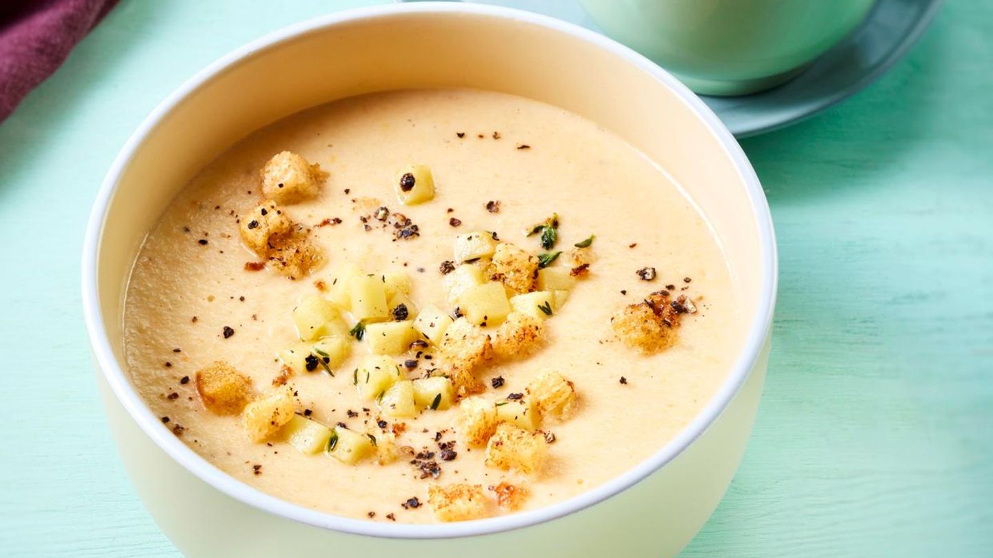 Pastinakensuppe mit Apfel Rezept