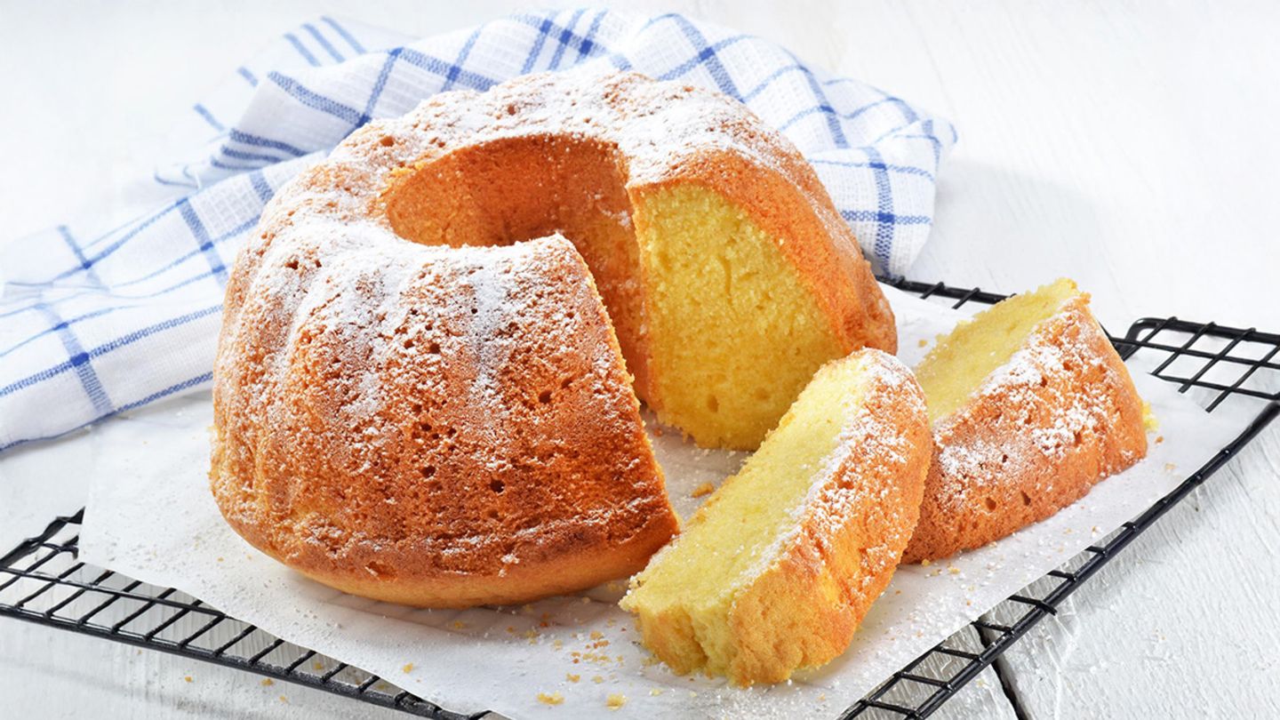 Eierlikörkuchen – saftig & schnell