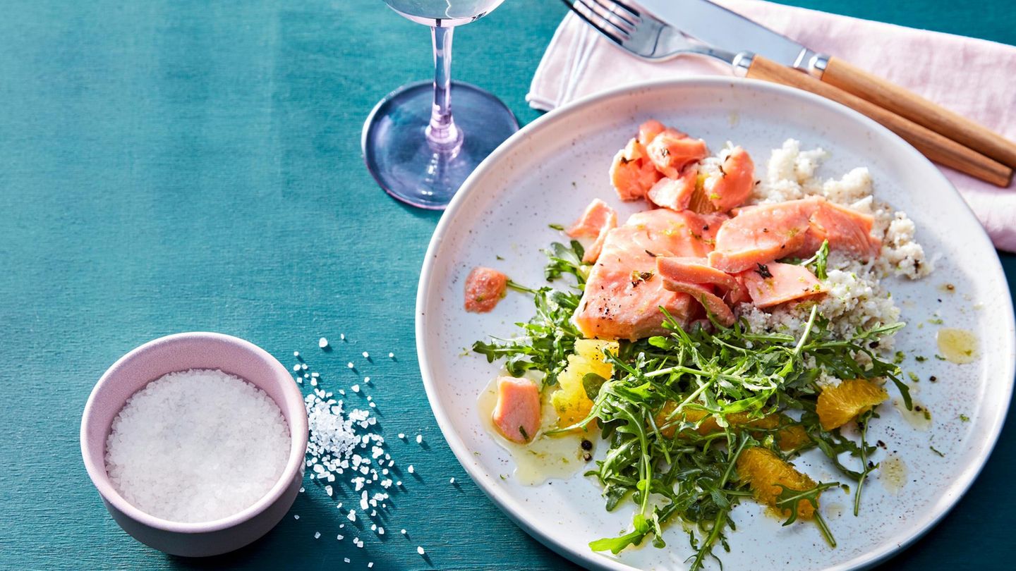 Ofenlachs mit Blumenkohlreis Rezept