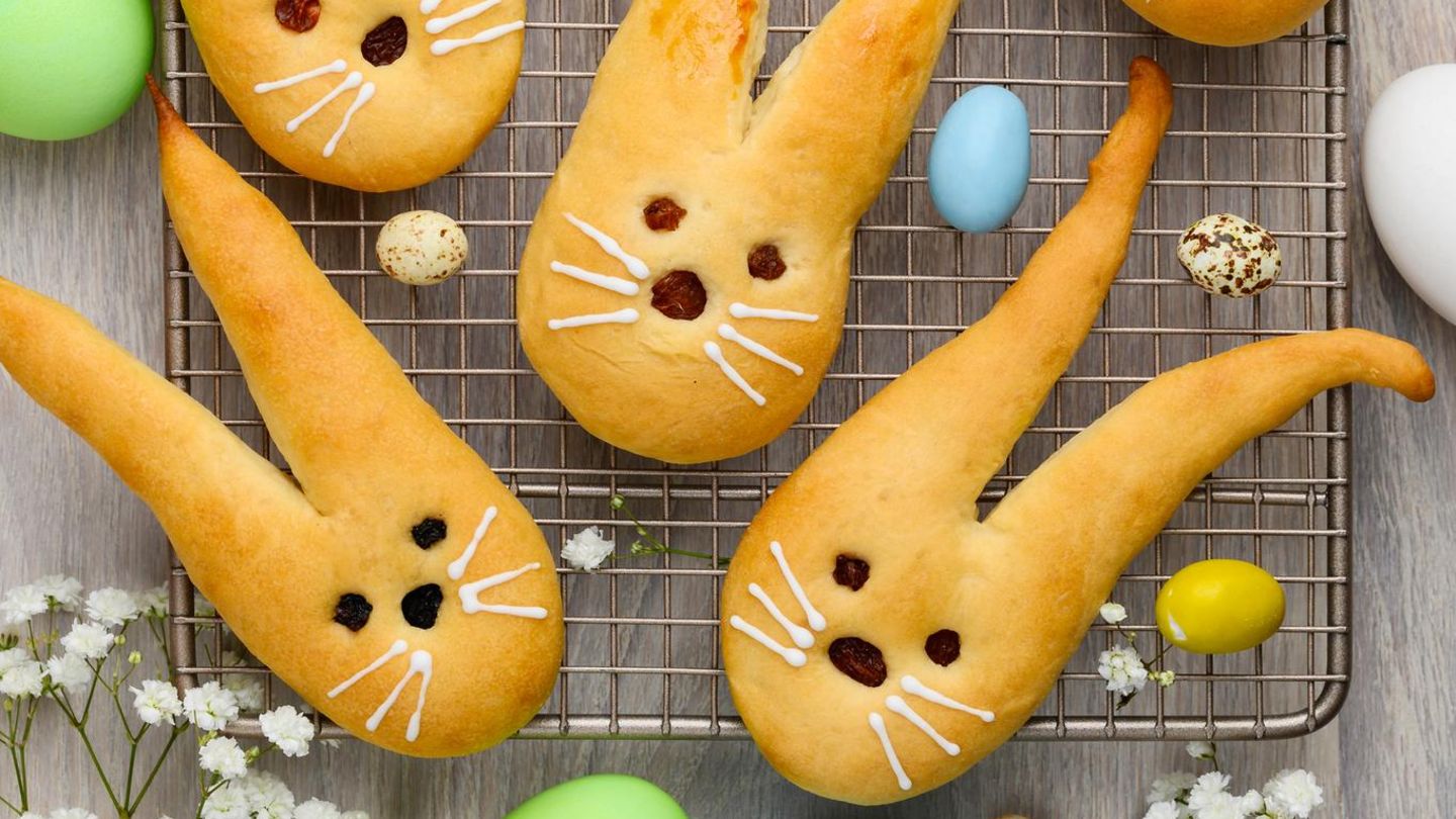 Osterhasen backen aus Hefeteig: einfach fluffig