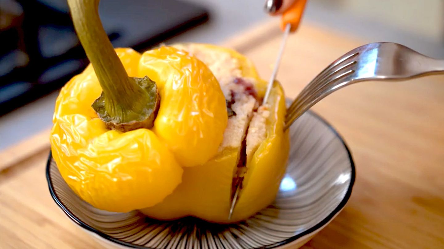 Gefüllte Paprika mit Couscous aus dem Ofen - [ESSEN UND TRINKEN]