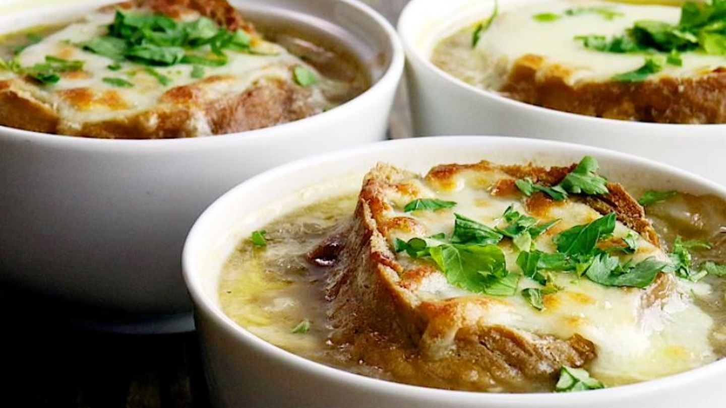 Gratinierte Zwiebelsuppe Rezept