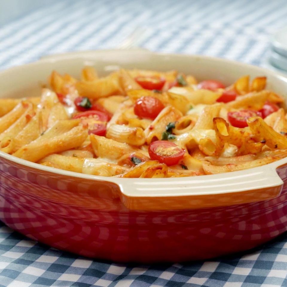 Saftiger Carrot Cake – Rezept mit Frischkäse - [ESSEN UND TRINKEN]