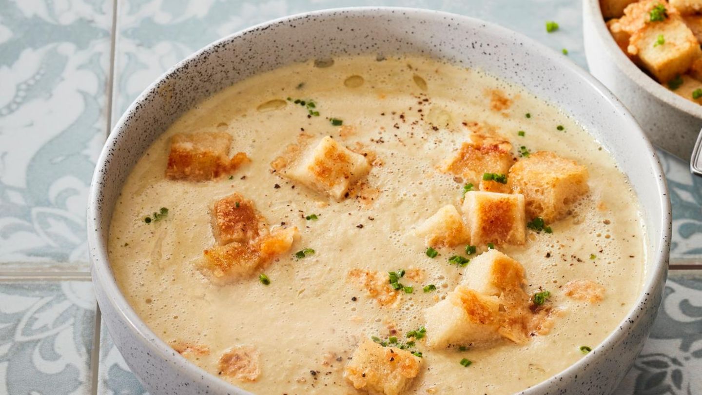 Auberginensuppe mit Croûtons Rezept