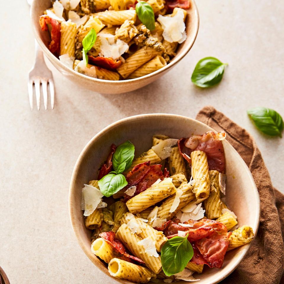 Schinken-Tortiglioni mit Bärlauch-Pesto: köstliches Nudelgericht im ...