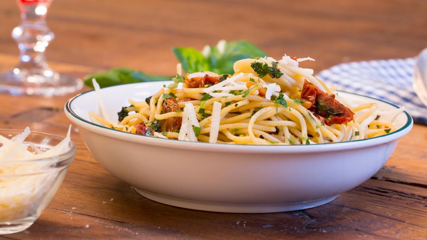 Schnelle Spaghetti mit getrockneten Tomaten Rezept