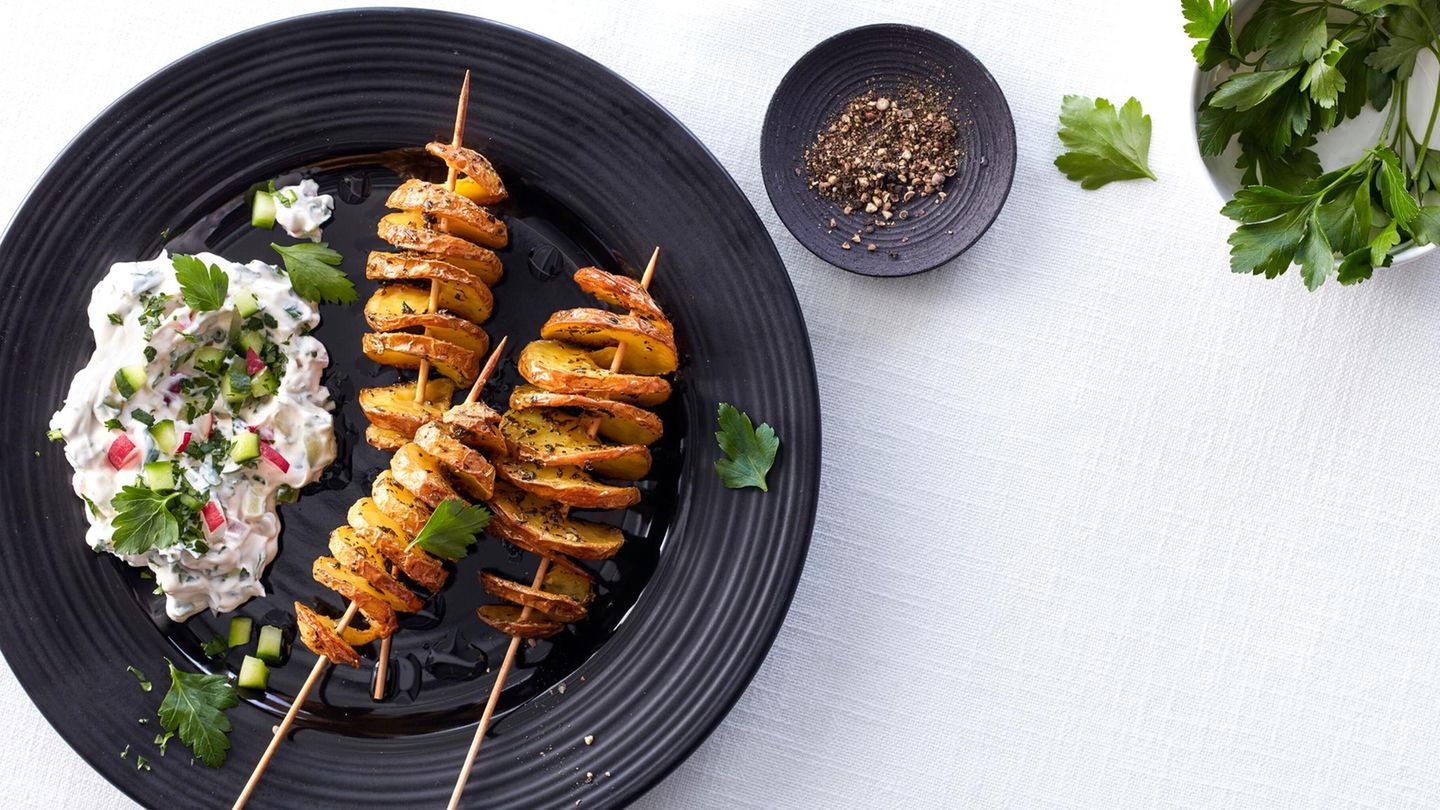 Kartoffelspiralen mit Radieschen-Sour-Cream: einfaches Rezept