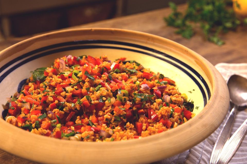 Schneller Bulgursalat mit Spitzpaprika Rezept - [ESSEN UND TRINKEN]