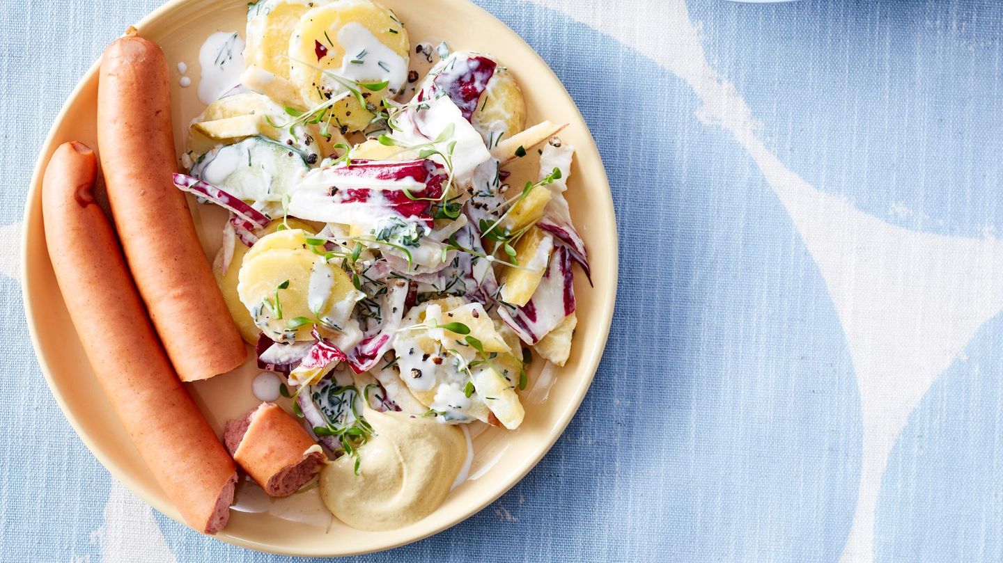 Kartoffelsalat mit Gurke und Radicchio: knackig & frisch