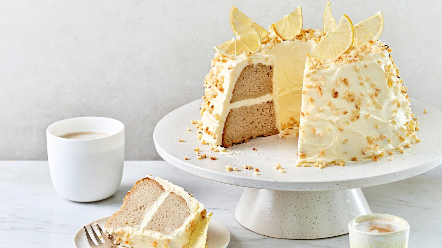 Mandelgugelhupf mit Zitronen-Frischkäse
