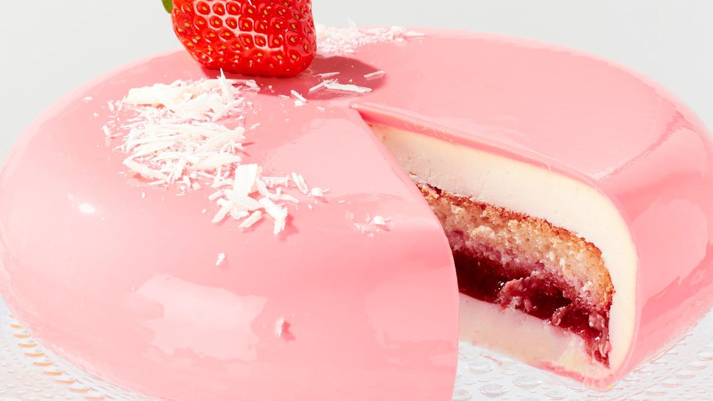 Erdbeer-Schmand-Torte: wunderschön & raffiniert