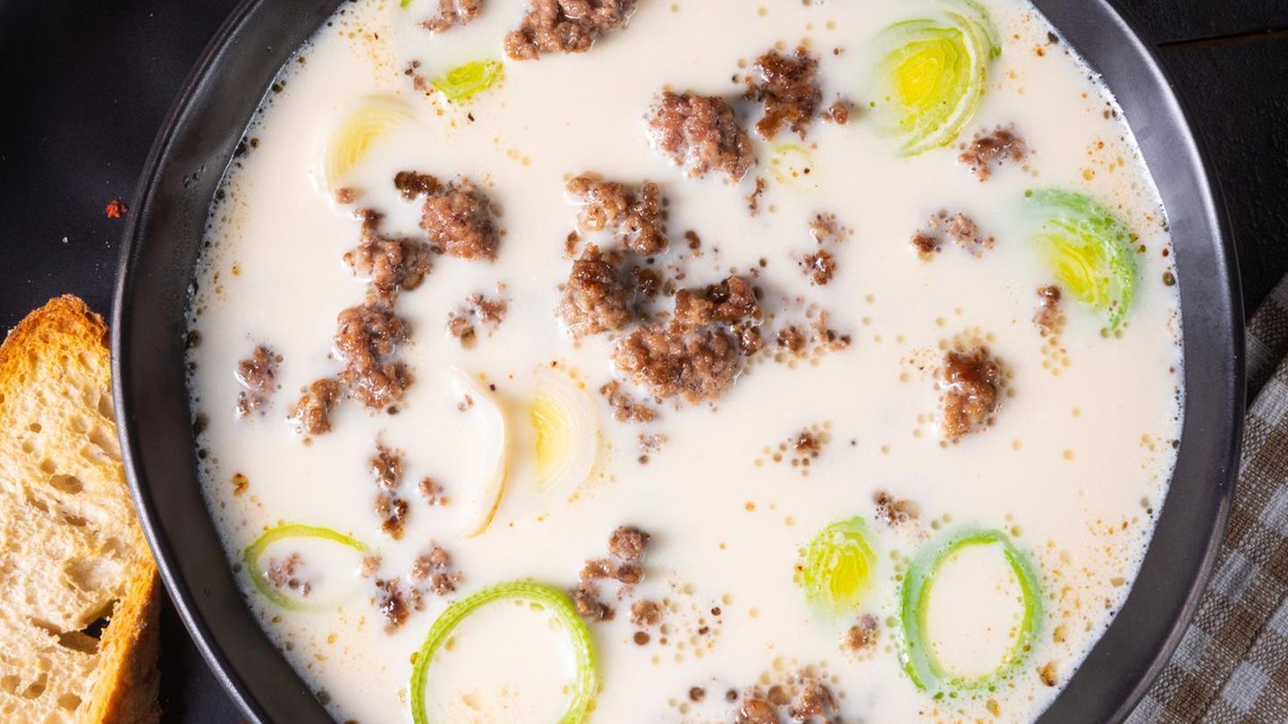 Hackfleisch-Lauch-Suppe – einfach & lecker
