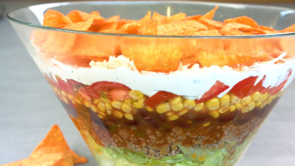 Taco-Schichtsalat - [ESSEN UND TRINKEN]