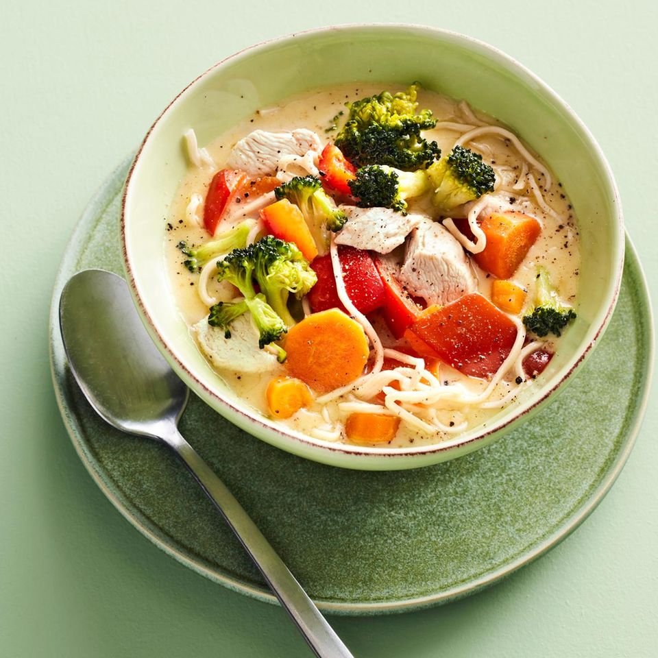 Curry-Suppe mit Huhn: schnell &amp; einfach - [ESSEN UND TRINKEN]