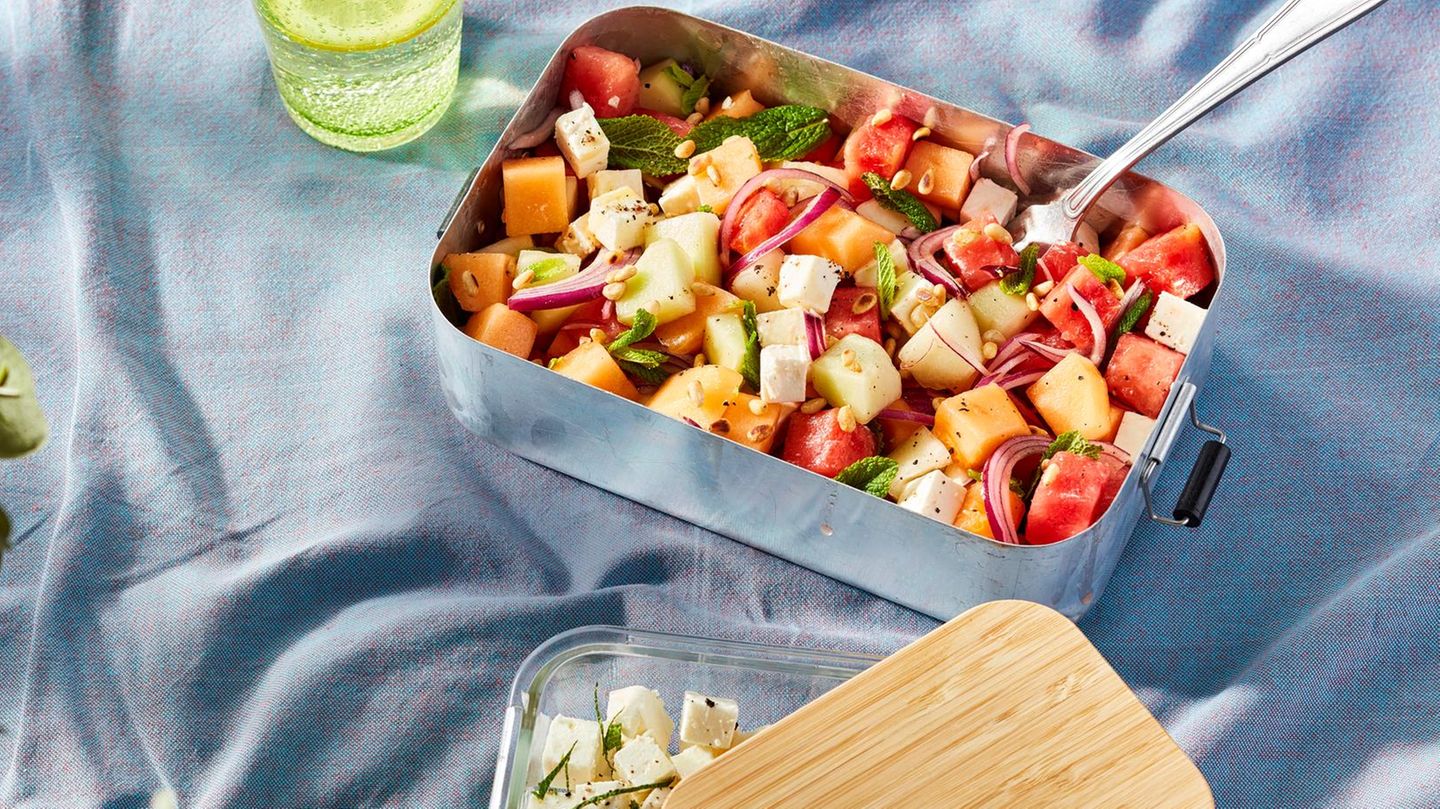 Gemischter Melonensalat mit Feta: leicht & erfrischend