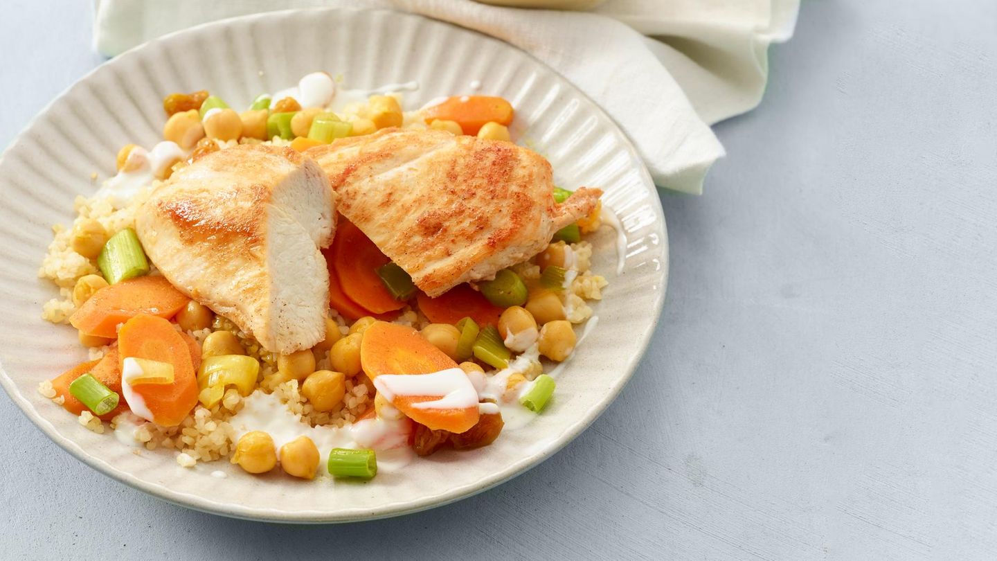 Möhrengemüse mit Hähnchen: schnelles Familienessen