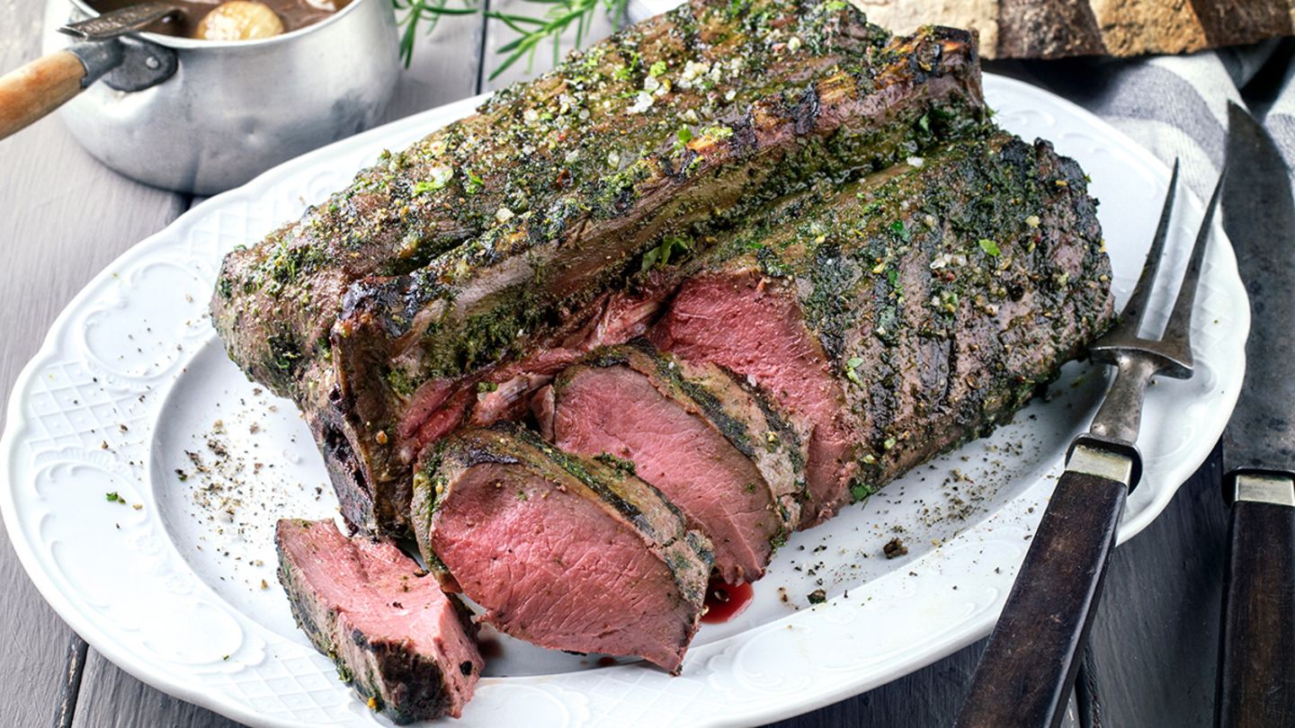 Hirschbraten – klassisch mit Sauce