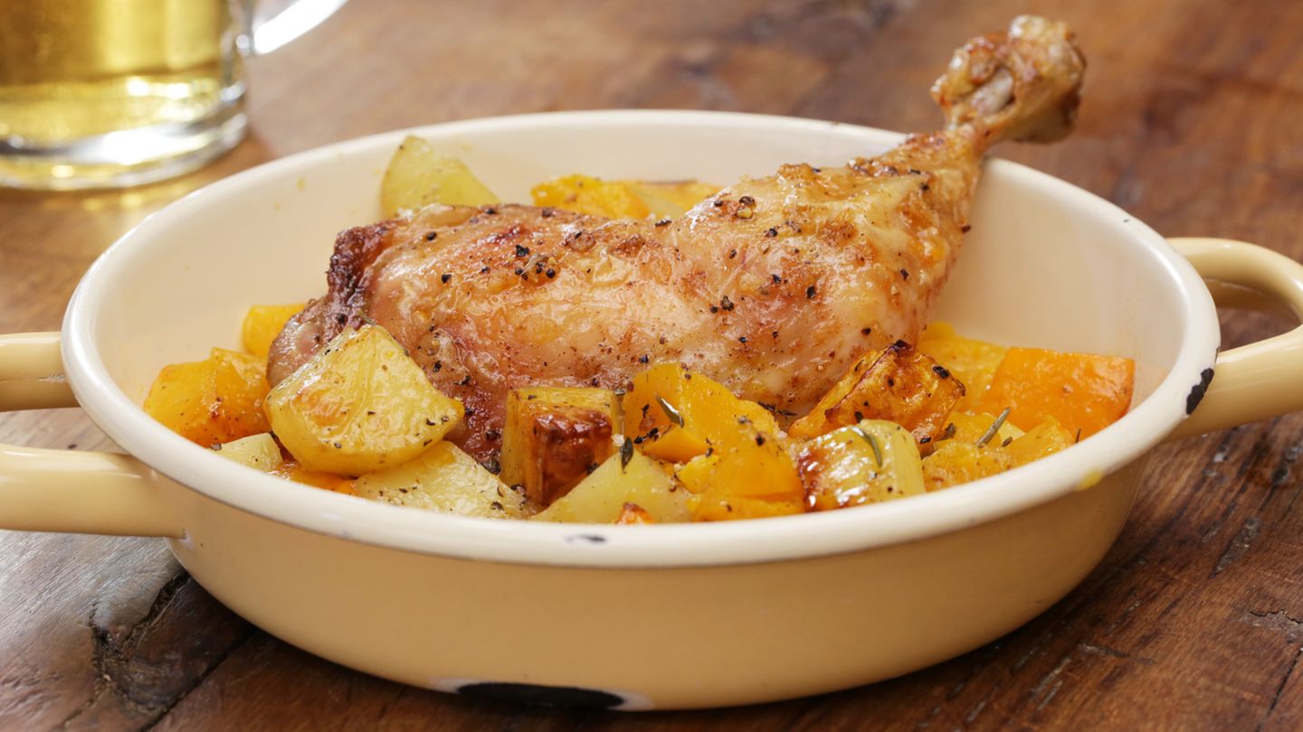 Hähnchenkeulen mit Kürbis und Kartoffeln