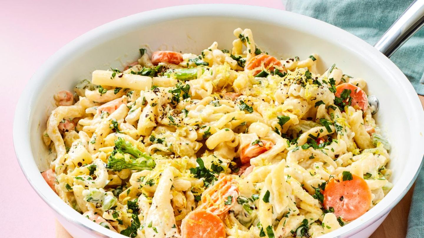 Schnelle Spätzlepfanne mit Gemüse