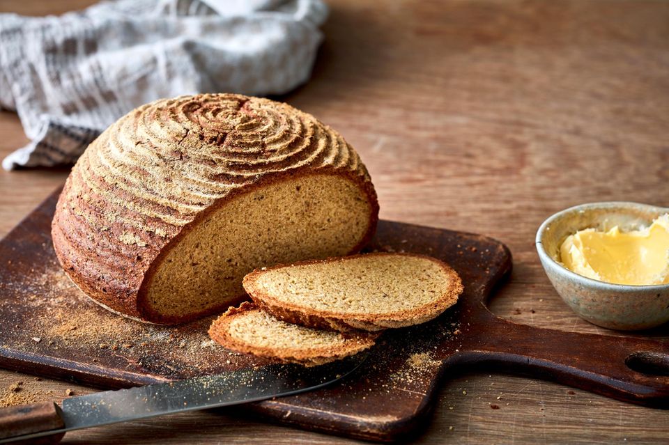 Kartoffel-Spinat-Auflauf mit Käsekruste - [ESSEN UND TRINKEN]