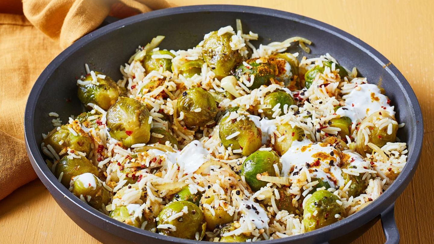 Curry-Reis-Pfanne mit Rosenkohl: Express-Pfannengericht