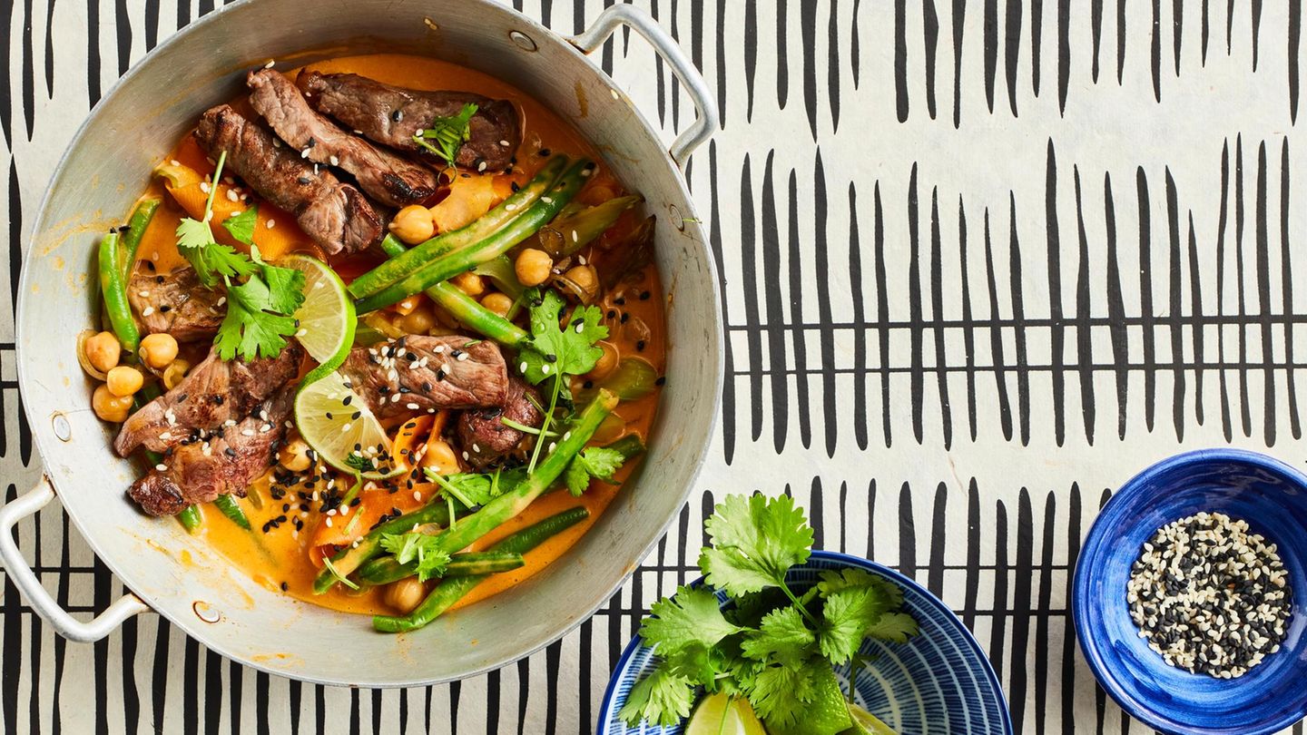 Rotes Curry mit Kichererbsen und Rindfleisch: Low Carb Eintopf