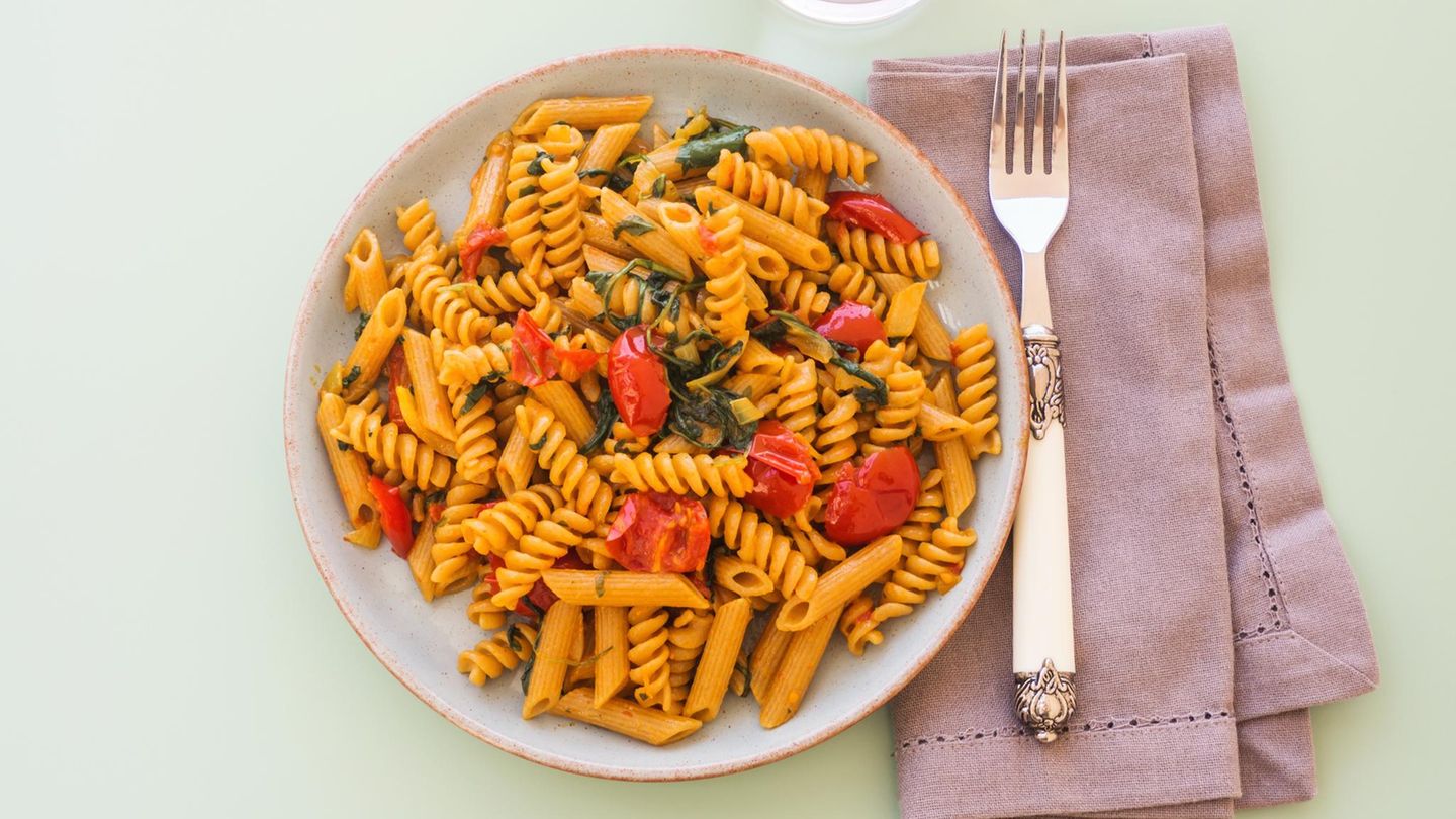 Thunfisch-Rucola-One-Pot-Pasta: schnell & einfach