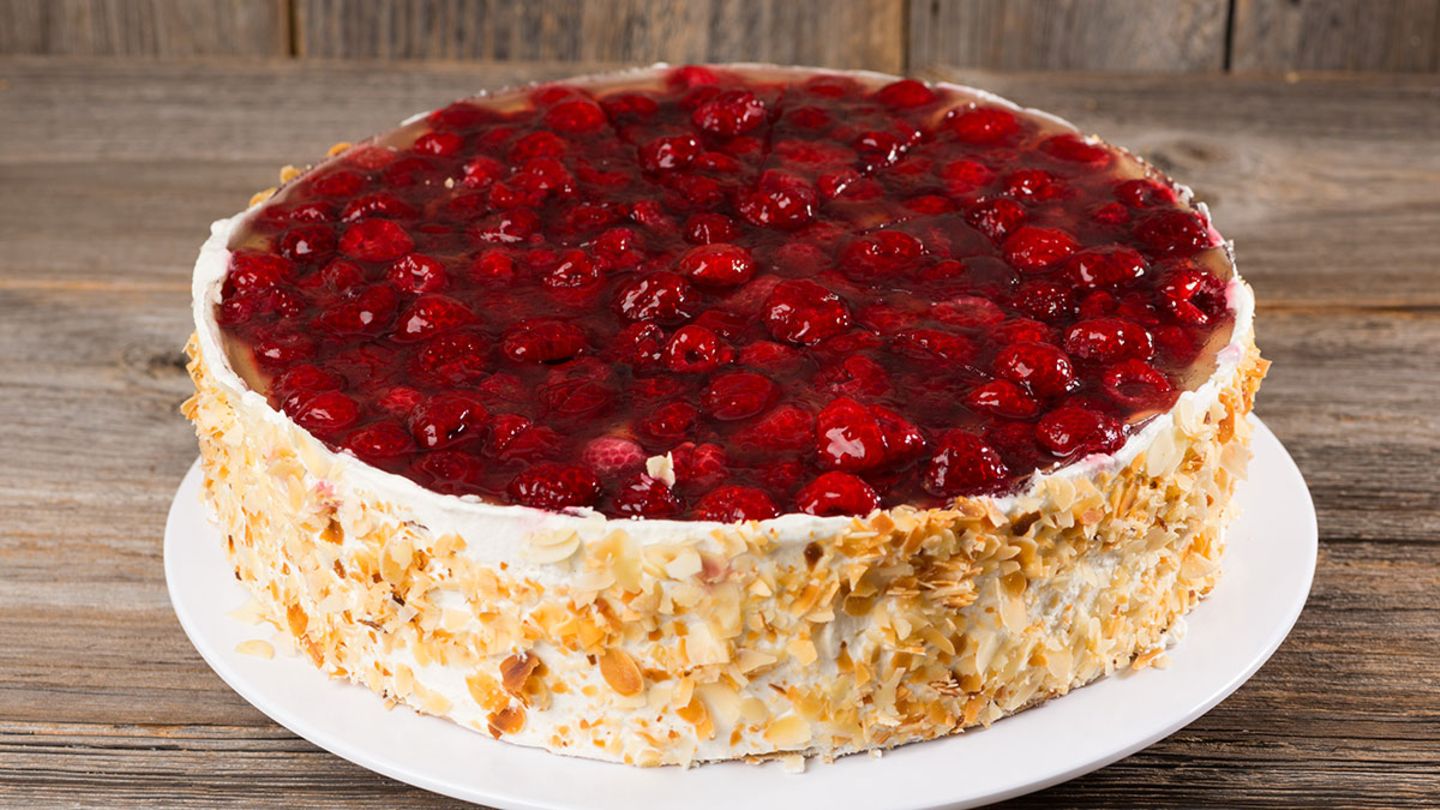 Windbeutel-Torte mit Himbeeren: tolles Rezept