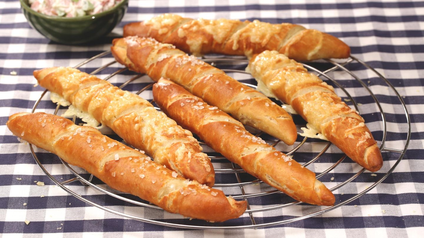 Laugenstangen selber machen: einfaches Rezept