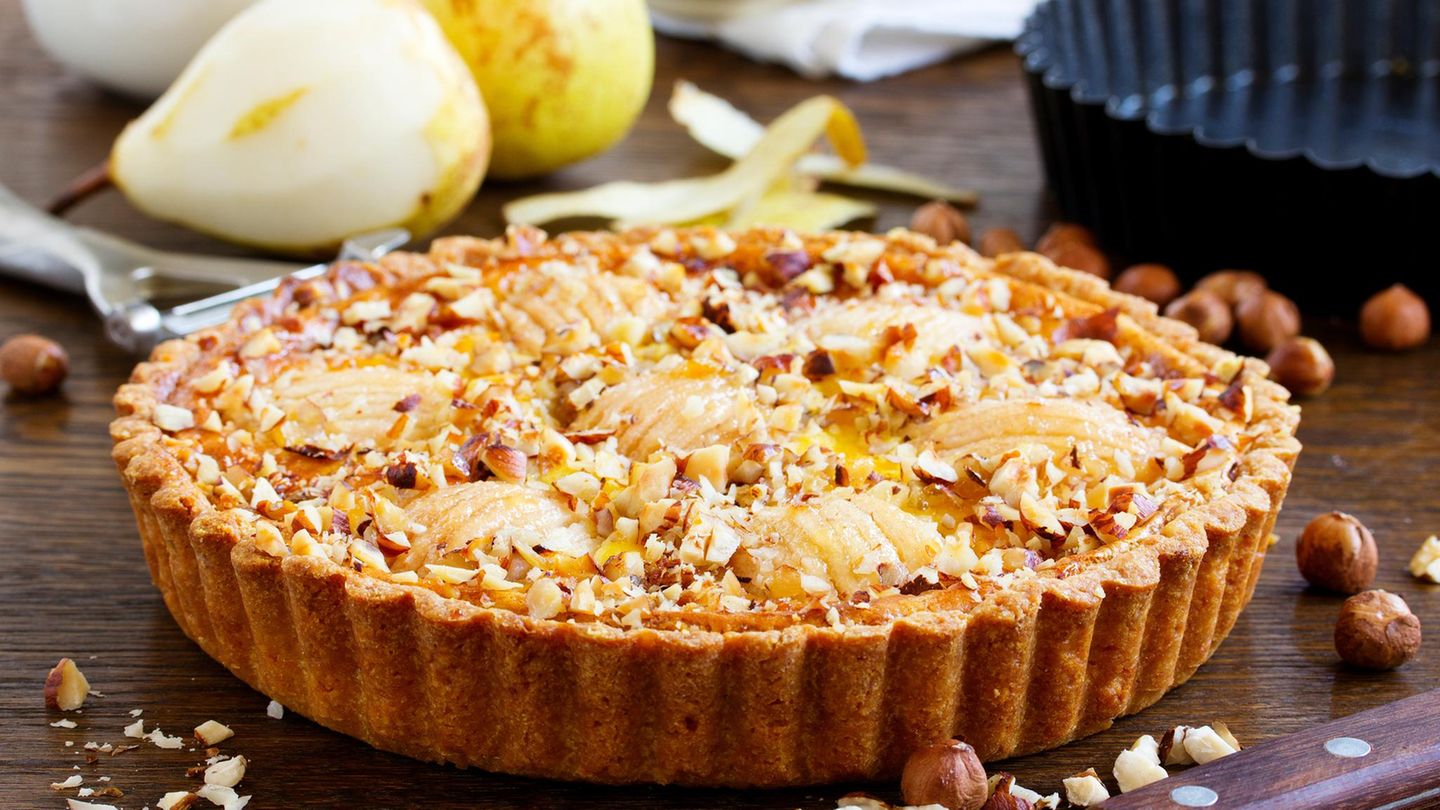 Gedeckter Birnenkuchen: klassisch & lecker