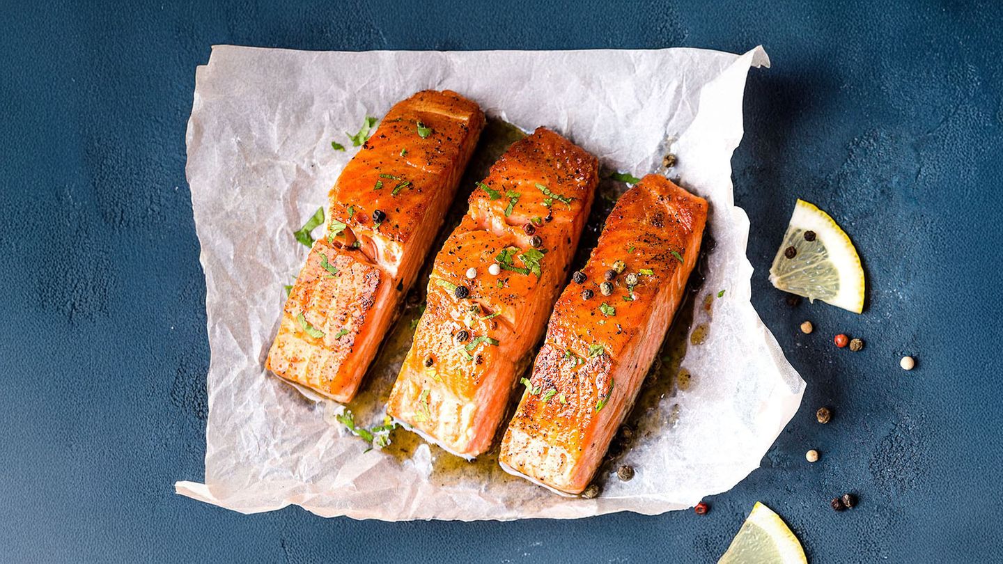 Lachs im Backofen zubereiten – so geht's!