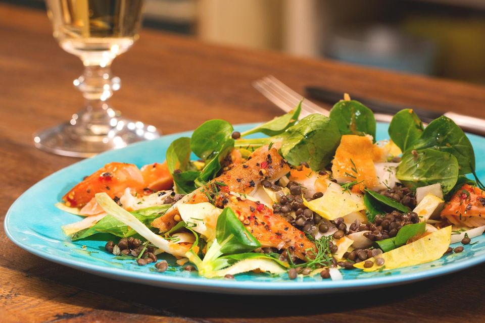 Welcher Salat Passt Zu Gerauchertem Fisch