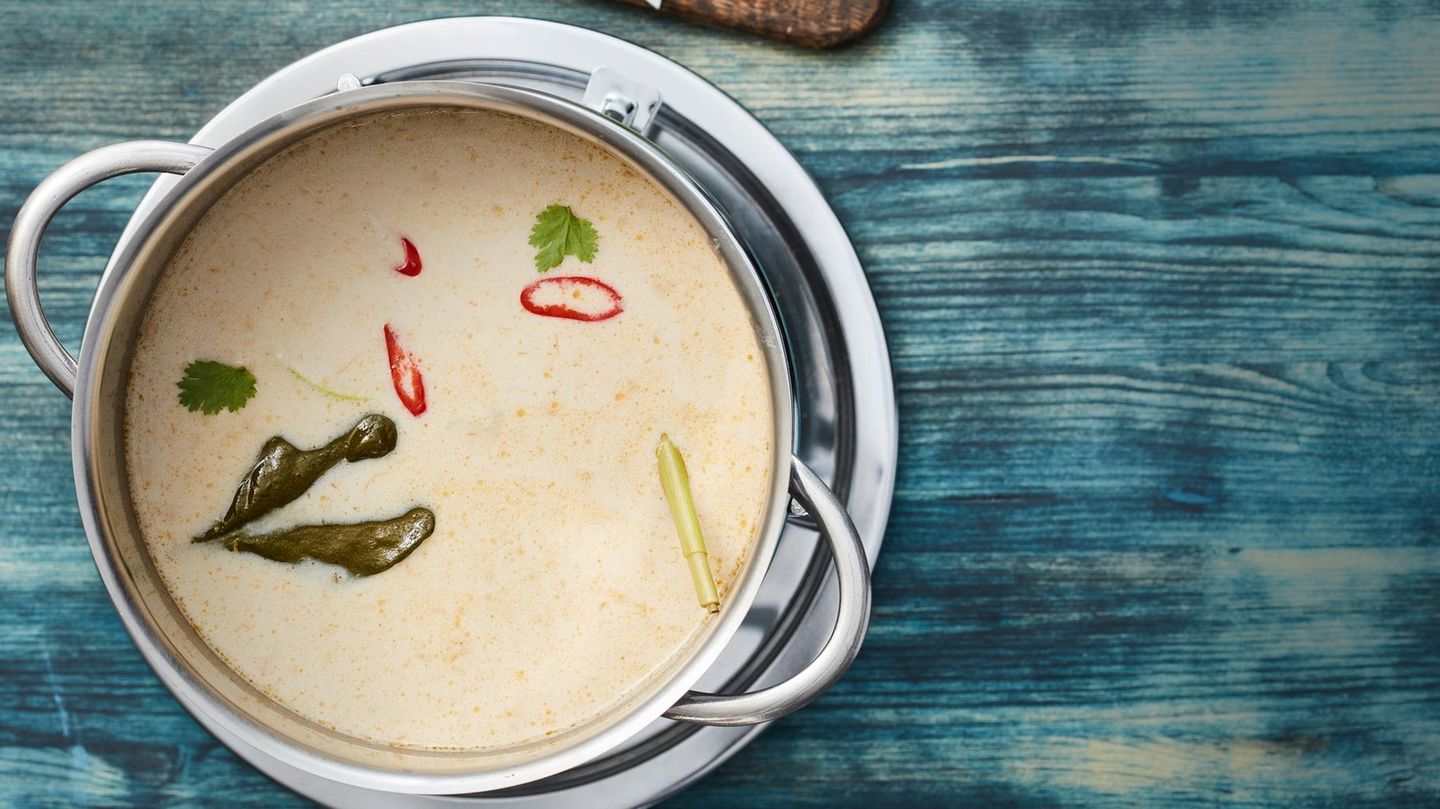 Thai-Kokosmilch-Brühe für Fondue: aromatisch & unkompliziert