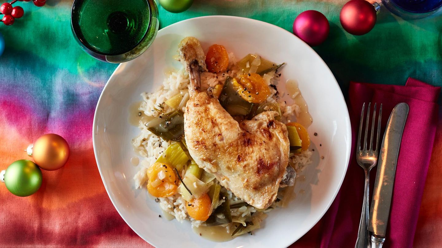 Hähnchenkeulen in Weißweinsauce: festliches Schmorgericht