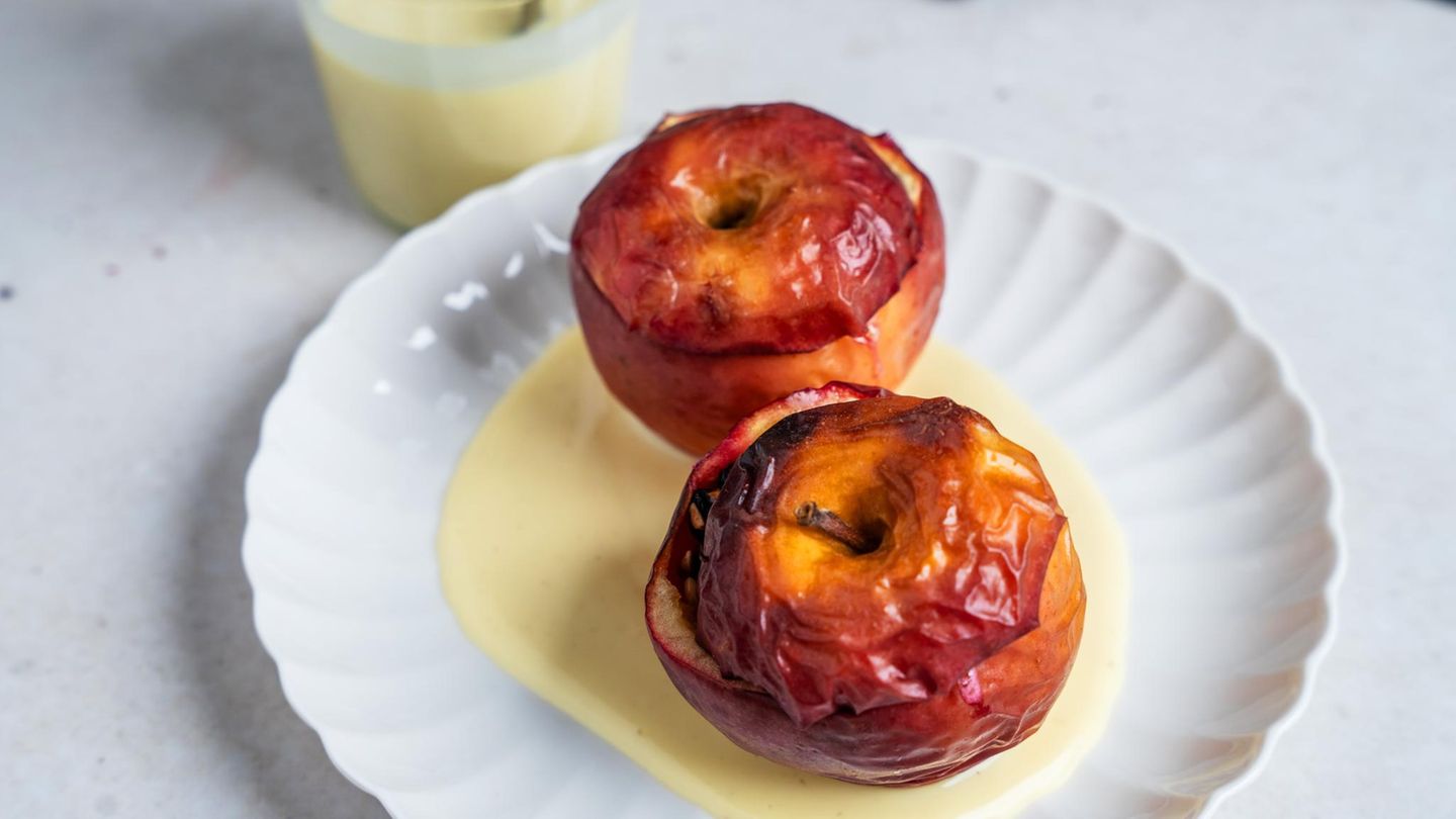 Bratäpfel aus der Heißluftfritteuse mit Vanillesauce