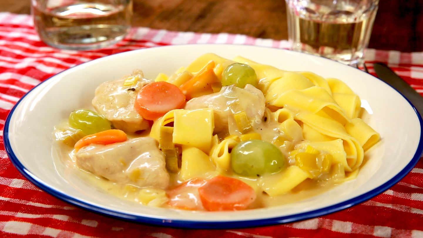 Riesling-Huhn mit Weintrauben: einfach & aromatisch
